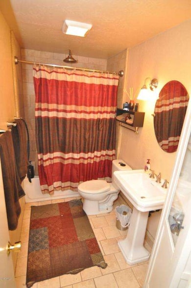 6 Bathroom