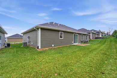 221 Falcon St unit 16, Bellefontaine, OH 43311 - photo 7