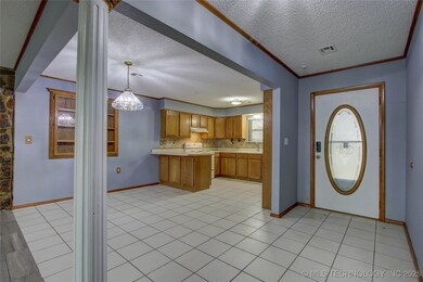 7213 E 46th Place, Tulsa, OK 74145 - photo 3