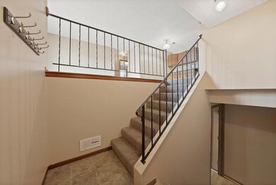 1707 Hallmark Ave N, Saint Paul, MN 55128 - photo 3