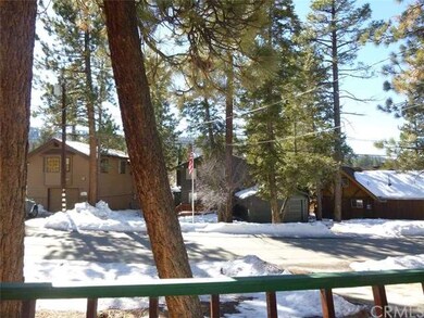 View from the front deck towards the west!  Mounta