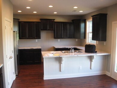 2021 Gusty Wind Ln, Knoxville, TN 37932 - photo 3