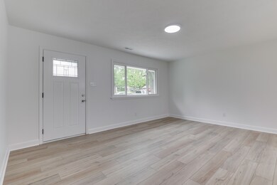 521 S 4th Ave, Beech Grove, IN 46107 - photo 6