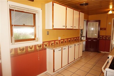 533 Euclid Ave, North Tonawanda, NY 14120 - photo 4