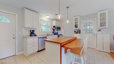 2502-Waverly-Way-06162022_192500
