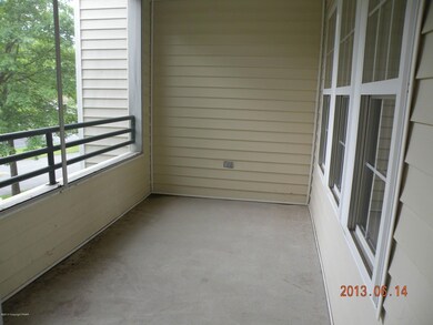 1201 Village Dr, Stroudsburg, PA 18360 - photo 4