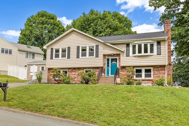 19 Sparhawk Cir, Stoneham, MA 02180 - photo 3