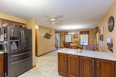 3 Nancy Ct, Blackstone, MA 01504 - photo 5