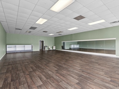 413 E Wise St, Bowie, TX 76230 - photo 3