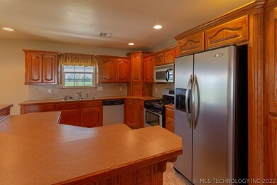 403 E Jean Pierre, Chouteau, OK 74337 - photo 6