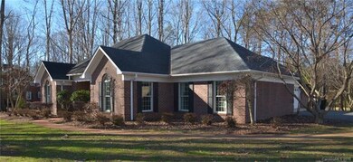 725 Maplewood Ln, Statesville, NC 28625 - photo 3