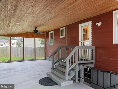 233 Chartley Dr, Reisterstown, MD 21136 - photo 5