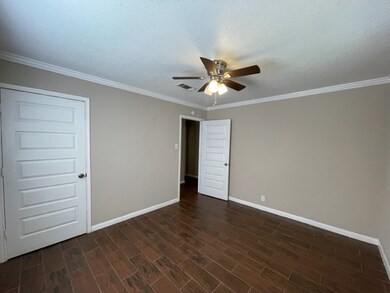 7642 Delavan Dr, Houston, TX 77028 - photo 7