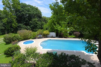 8524 Paddockview Dr, Gaithersburg, MD 20882 - photo 5