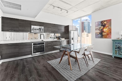 Centro unit 1402, Miami, FL 33131 - photo 2