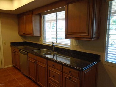 LARGE KITCHEN