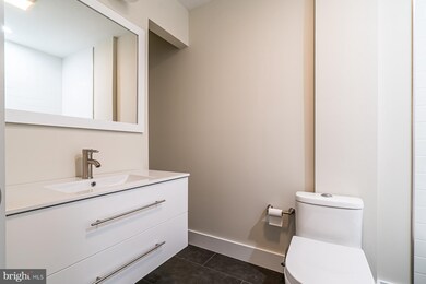 2247 Gerritt St, Philadelphia, PA 19146 - photo 4