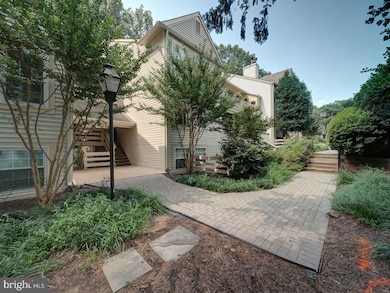 2233 Lovedale Ln unit I, Reston, VA 20191 - photo 4