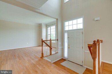 7208 Lyndam Hill Cir, Lorton, VA 22079 - photo 4