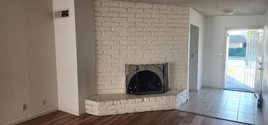 593 W Alamos Ave, Clovis, CA 93612 - photo 5