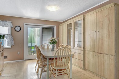07-Dining Room