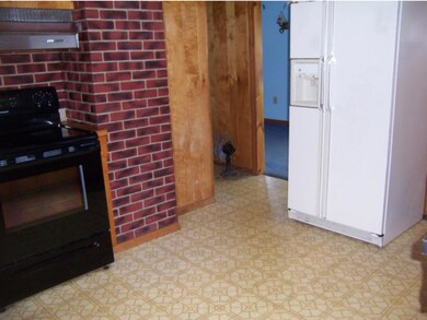 37 Church St, Lincoln, NH 03251 - photo 4