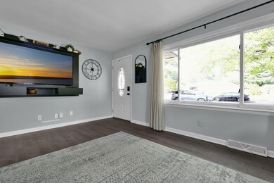 6-web-or-mls-1008-clayton-dr