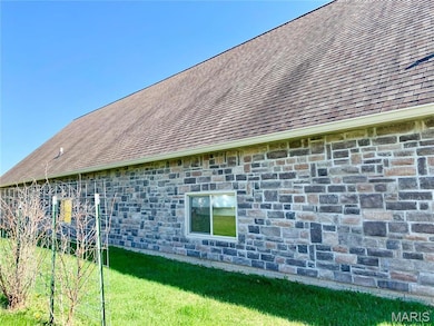 24613 Shady Oaks Place, Perry, MO 63462 - photo 4