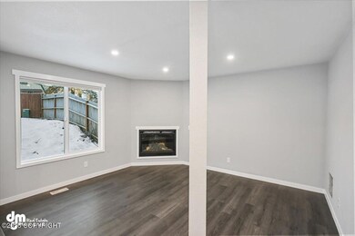 07-Living Room_SLS_-4096