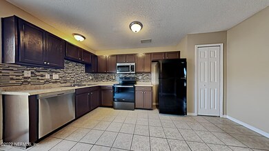 7658 Ginder Ct, Jacksonville, FL 32210 - photo 5