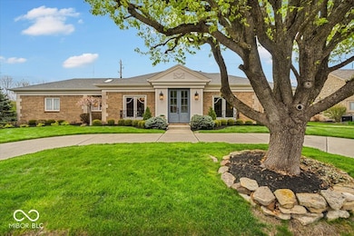 958 Tamarack Circle Dr N, Indianapolis, IN 46260 - photo 2