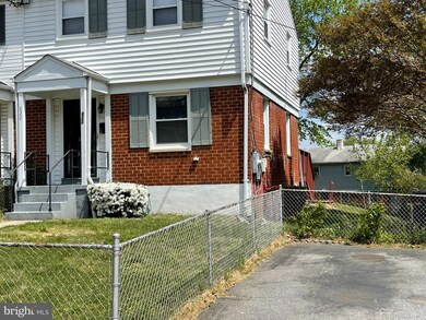 822 Quade St, Oxon Hill, MD 20745 - photo 2