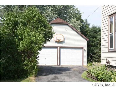 Parking Lot/Garage