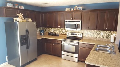 253 Halcomb Ct, Mount Washington, KY 40047 - photo 7