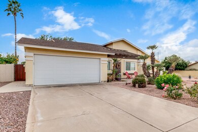 2303 E Flossmoor Cir, Mesa, AZ 85204 - photo 2