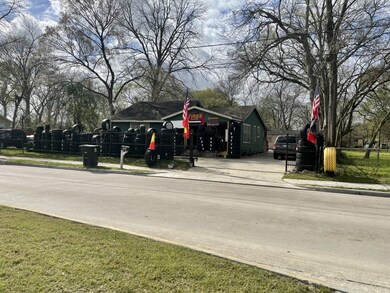 2204 Parker Rd, Houston, TX 77093 - photo 3