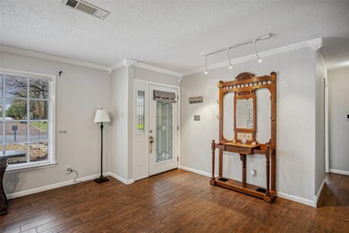 837 Wheelwood Dr, Hurst, TX 76053 - photo 4