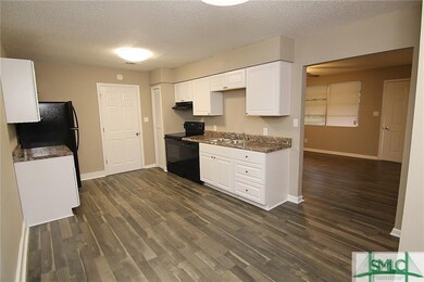 2049 E 42nd St, Savannah, GA 31404 - photo 6