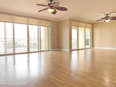 Family Room:Dining