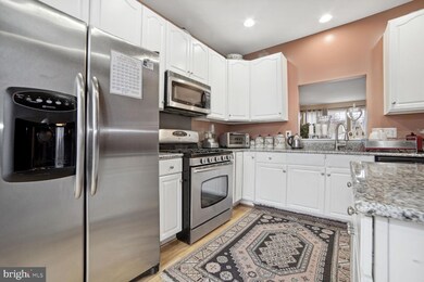 15406 Elizabeth Burbage Loop, Woodbridge, VA 22191 - photo 5