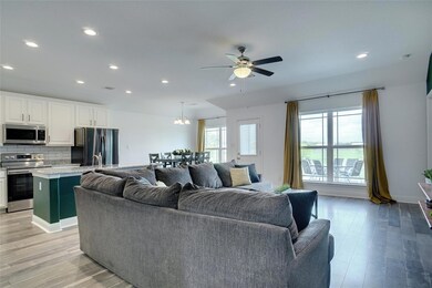 396 Blakney St, Cleburne, TX 76031 - photo 5