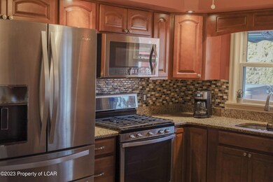 1 Stock Ave, Kingston, PA 18704 - photo 6