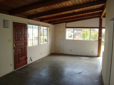 042-810215-Living-Dining