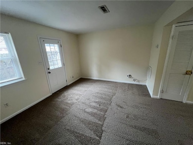 934 Maryland Ave, Virginia Beach, VA 23451 - photo 7