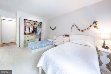 2042 Royal Fern Ct unit 18/11B, Reston, VA 20191 - photo 7