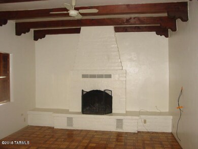 2014_Main_fireplace