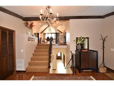 Large Grand Foyer