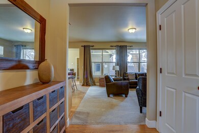 19707 Hollygrape St, Bend, OR 97702 - photo 4