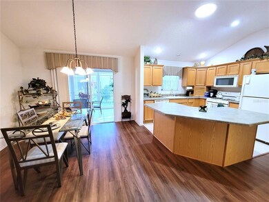 17375 SE 70th Royal Pine Ct, The Villages, FL 32162 - photo 6