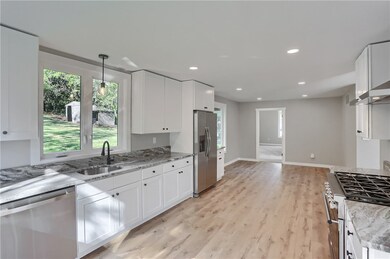 9755 Grosick Rd, Pittsburgh, PA 15237 - photo 5